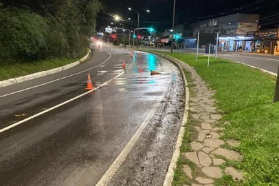 PRF alerta motoristas para formação de gelo em trechos da BR-116, em Caxias do Sul<!-- NICAID(16065947) -->