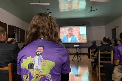 Polenta gigante, danças típicas e filó italiano: como foi a estreia do episódio gravado na Serra do programa 'Avisa Lá Que Eu Vou'.<!-- NICAID(16062365) -->