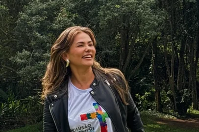 Suzana Alves, que ficou nacionalmente conhecida no final dos anos 1990 ao interpretar a personagem "Tiazinha", usou as redes sociais para anunciar o fim de seu casamento com o ex-tenista Flávio Saretta. A separação foi comunicada nesta quarta-feira (2), por meio de uma nota pública.<!-- NICAID(16072050) -->